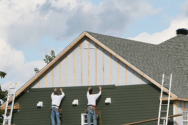 Professional Siding technician working in Clearwater, MN